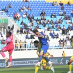 Persib vs Arema: Maung Bandung Dikejar Borneo FC, Selisih 2 Poin Jadi Taruhan