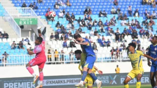 Persib vs Arema: Maung Bandung Dikejar Borneo FC, Selisih 2 Poin Jadi Taruhan