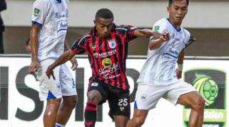 Persipura Jayapura Tundukkan PSIS Semarang 3-1 di Stadion Lukas Enembe