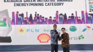 PLN Raih Anugerah Green Leadership atas Transformasi Energi di Seluruh Lini