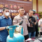 Polisi Ungkap Motif Pasutri Pengoplos Gas LPG di Bogor yang Rugi Rp 13,2 Miliar per Bulan