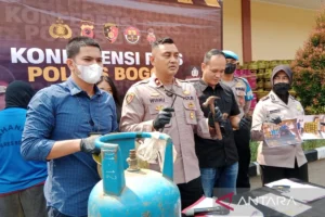 Polisi Ungkap Motif Pasutri Pengoplos Gas LPG di Bogor yang Rugi Rp 13,2 Miliar per Bulan