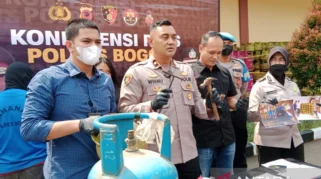 Polisi Ungkap Motif Pasutri Pengoplos Gas LPG di Bogor yang Rugi Rp 13,2 Miliar per Bulan