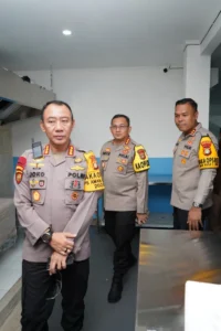 Polres Situbondo Tinjau Fasilitas Pemancar Radio Polri di Desa Kayumas