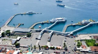 Polresta Banyuwangi Lancarkan Arus Lalu Lintas di Pelabuhan Ketapang