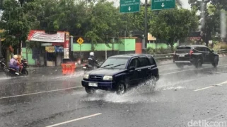Potensi Hujan Lebat Sepekan di Sebagian Jawa Barat: BMKG Peringatkan Warga
