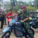 Prabowo Desak Gubernur dan TNI Beli Mobil Listrik Buatan Dalam Negeri