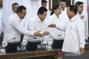 Prabowo Tekankan Mentalitas Bangsa, Ajak Warga Atasi Masalah Lama RI