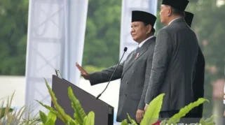 Presiden Prabowo Pimpin Rapat Terbatas Percepat Pematangan Giant Sea Wall Pantura