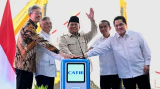 Presiden Prabowo Resmikan Pabrik EV di Magelang, Target Produksi Sedan Listrik Massal 2028