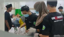 Puluhan Siswa Jaktim Keracunan Usai Santap MBG, DPR Desak Penutupan Permanen Dapur SPPG