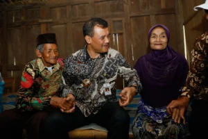 Puluhan Tahun Tinggal di Rumah Bocor, Salami Kini Bisa Tidur Tenang