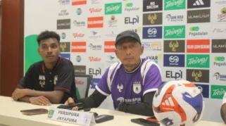 Rahmad Darmawan Fokus Atur Komposisi Pemain Persipura di Laga Terakhir Versus Persiku