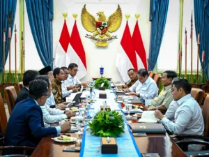 Rapat Kabinet Empat Jam di Istana Bahas Gambaran Ekonomi RI