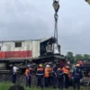 Rekaman CCTV Ungkap Detik-Detik Kecelakaan Truk Tangki di Cirebon, Korban Terlindas dan Terjepit