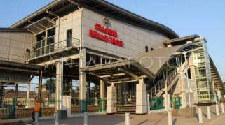 Rel yang Tak Pernah Belajar: Tragedi taksi listrik di Stasiun Bekasi Timur Menelan Puluhan Nyawa