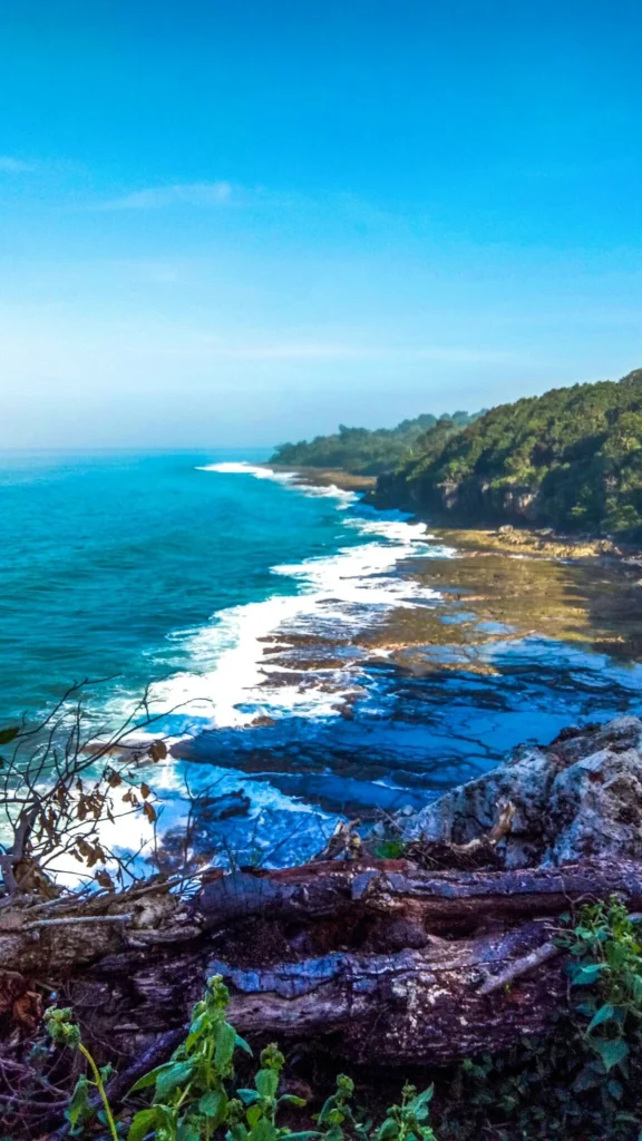 Rencana Perjalanan 2 Hari 1 Malam di Karang Bokor