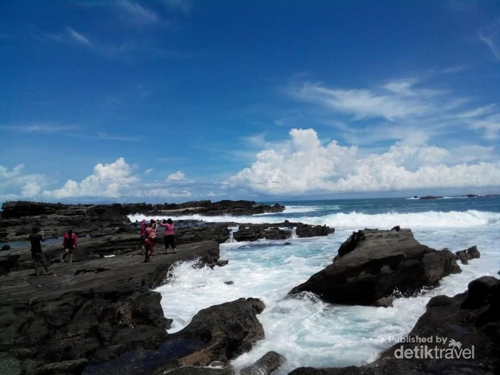 Rencana Perjalanan dan Akomodasi di Sekitar Pantai Karang Taraje