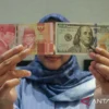 Rupiah Lemah terhadap Dolar AS pada 29 April 2026, Dipicu Ketegangan Timur Tengah