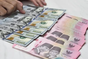 Rupiah Tembus Rp 17.326 per Dolar AS Usai UAE Tinggalkan OPEC
