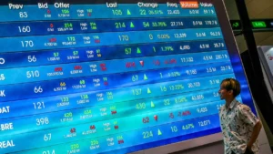 Saham BBCA Tertekan Sentimen Makro, Intip Kondisi Fundamentalnya