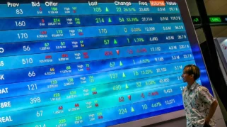 Saham BBCA Tertekan Sentimen Makro, Intip Kondisi Fundamentalnya