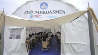 Satgas PRR Percepat Renovasi Fasilitas Pendidikan, Siswa Tetap Semangat Belajar di Kelas Darurat