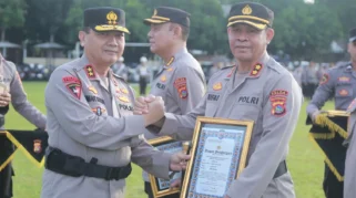 Sebanyak 59 Personel dan Masyarakat Dapat Penghargaan dari Polri di Situbondo