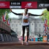 Sebastian Sawe Pecahkan Rekor Marathon Dunia di Bawah 2 Jam pada London Marathon 2026