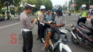 Sejumlah Pengendara Terjaring Razia Lalu Lintas di Situbondo