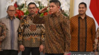 Sekretaris Kabinet Teddy Sentil Sebut Fenomena ‘Inflasi Pengamat’ di Tengah Klaim 96 Juta Pendukung Prabowo