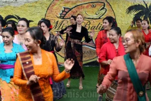 Semarak Hari Kartini di Pemkab Jember: Kebaya, Batik, dan Aksi Gotong Royong Lingkungan