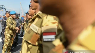 Seskab Tegaskan Tidak Ada Rencana Penarikan Pasukan TNI dari Lebanon