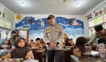 Siswa SMK NU Kudus Surati Presiden Prabowo Minta Alih Dana MBG untuk Kesejahteraan Guru