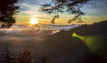 Spot Foto Sunrise yang Menakjubkan