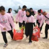Strategi Kebersihan Dasar di Pantai Sawrosa Srikandi