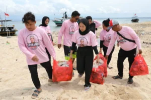 Strategi Kebersihan Dasar di Pantai Sawrosa Srikandi