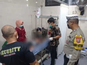Tabrak Motor di Wongsorejo, Mahasiswi Asal Banyuwangi Tak Sadarkan Diri
