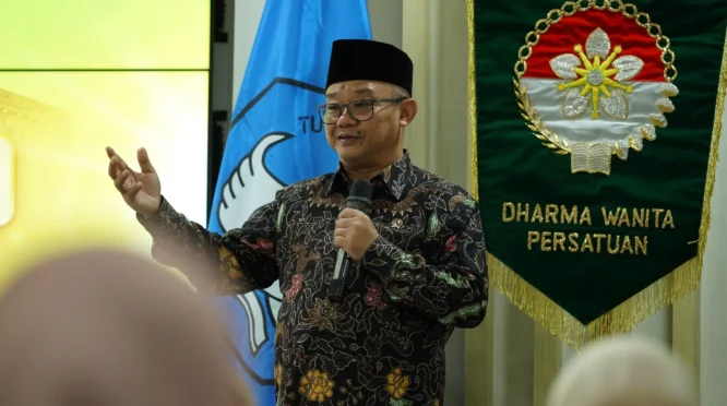 Takwa Ramadan Diperkuat, Abdul Mu'ti Tekankan Infak Secara Moderat
