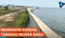 Tanggul Pantai Muara Baru Dilengkapi Beton Raksasa Penahan Air Laut
