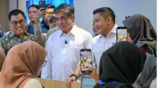 Teddy Bahas Program Magang Nasional dengan Menaker, Rencana Kuota 2026-2027