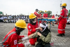 Terjun ke Masyarakat, SIBAT PMI Jember Latih Pertolongan Pertama Dasar
