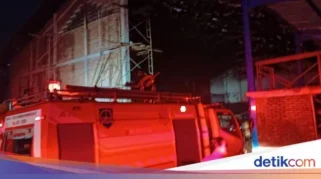 Terungkap! Kebakaran Gudang Pabrik Rokok di Malang Sengaja Dibakar Karyawan