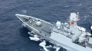 Tiga WNI Selamat setelah Kapal Dagang China Dihantam Rudal di Laut Arab