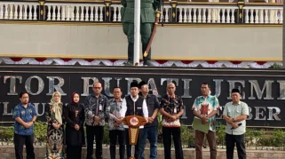 Tinjau Progres Foodstreet Jalan Kartini Jember, Gus Fawait Pastikan Rampung Akhir Tahun