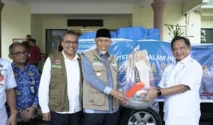 Tito Karnavian Serahkan Bantuan dan Rencanakan Pembangunan Hunian Tetap bagi Penyintas Bencana di Aceh Tamiang