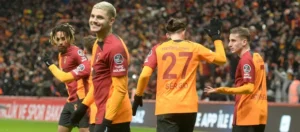 Trabzonspor Tundukkan Galatasaray 2-1 di Papara Park, Akhiri Penantian 882 Hari