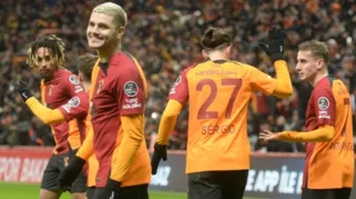 Trabzonspor Tundukkan Galatasaray 2-1 di Papara Park, Akhiri Penantian 882 Hari