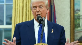 Trump Ungkap Kondisi Pilot F-15 yang Terjebak di Pegunungan Iran