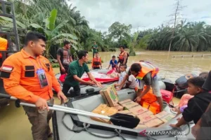 Warga Aceh Timur Demo Minta Transparansi Bantuan Banjir